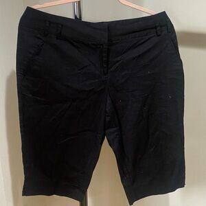 Limited Cassidy Bermuda